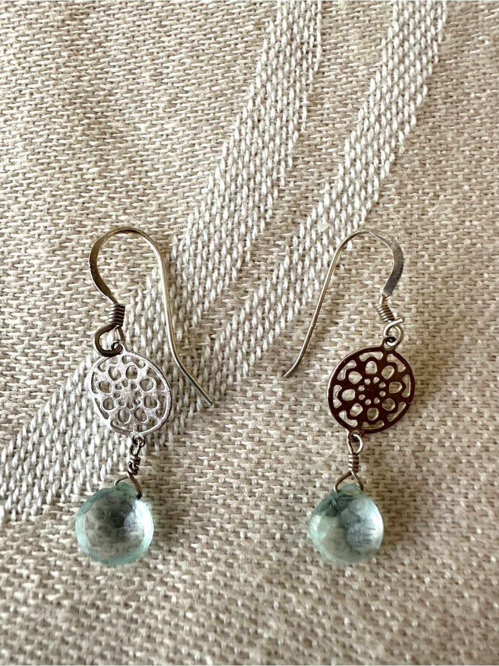 Silver Tone Aqua Blue Faceted Drop Earrings Filigree Boho - Picture 3 of 6